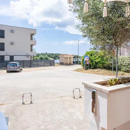 Apartmán App Akumal-25m Zum Meer, Privatparkplatz, 50 Zoll Smart Tv, Sat